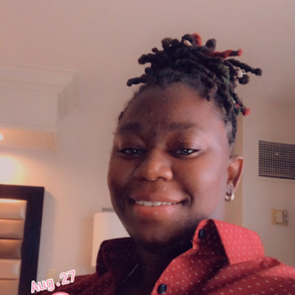 Meet your Posher, Jenika